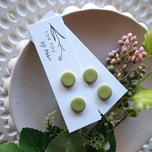 Medium studs - green