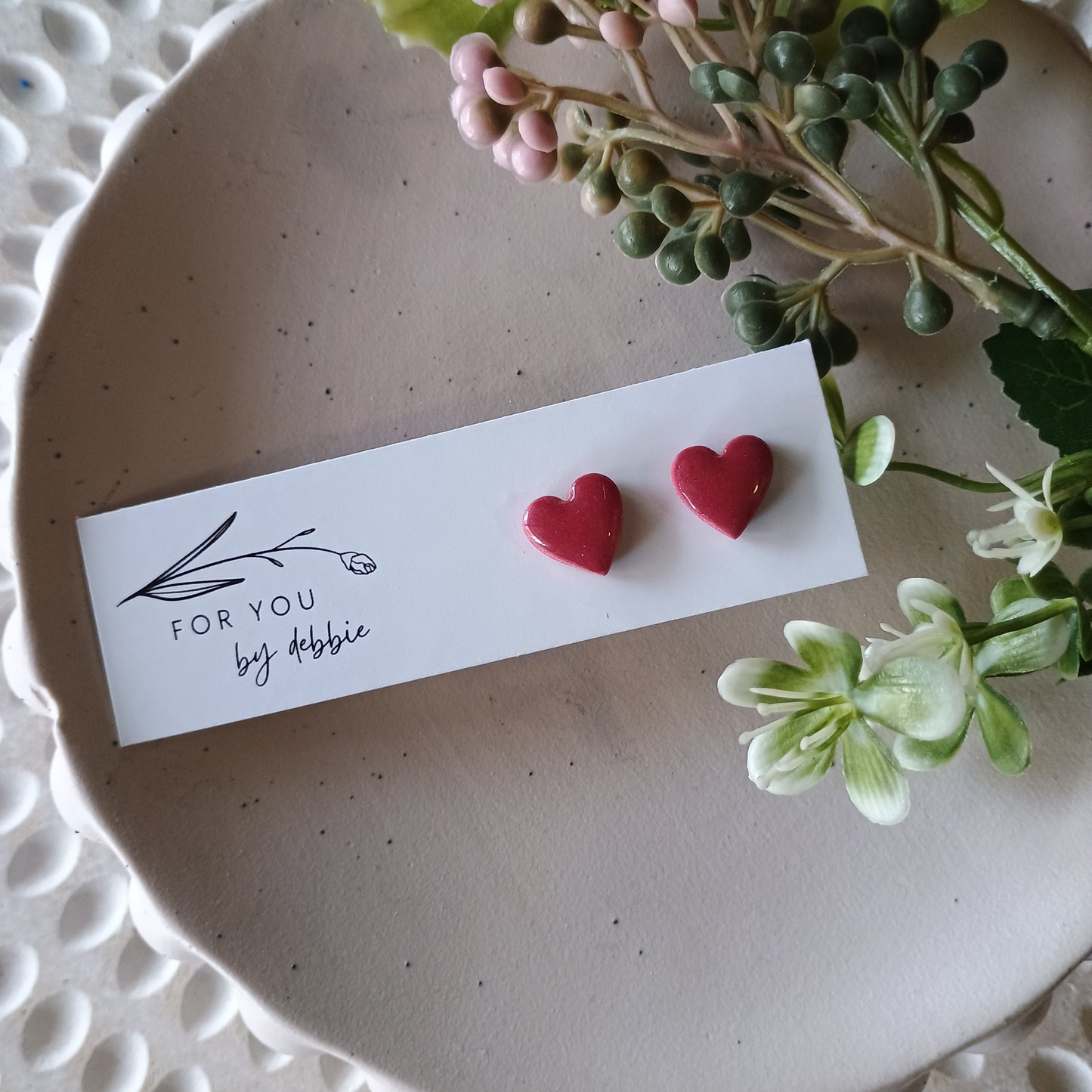 Heart studs - Shiraz resin