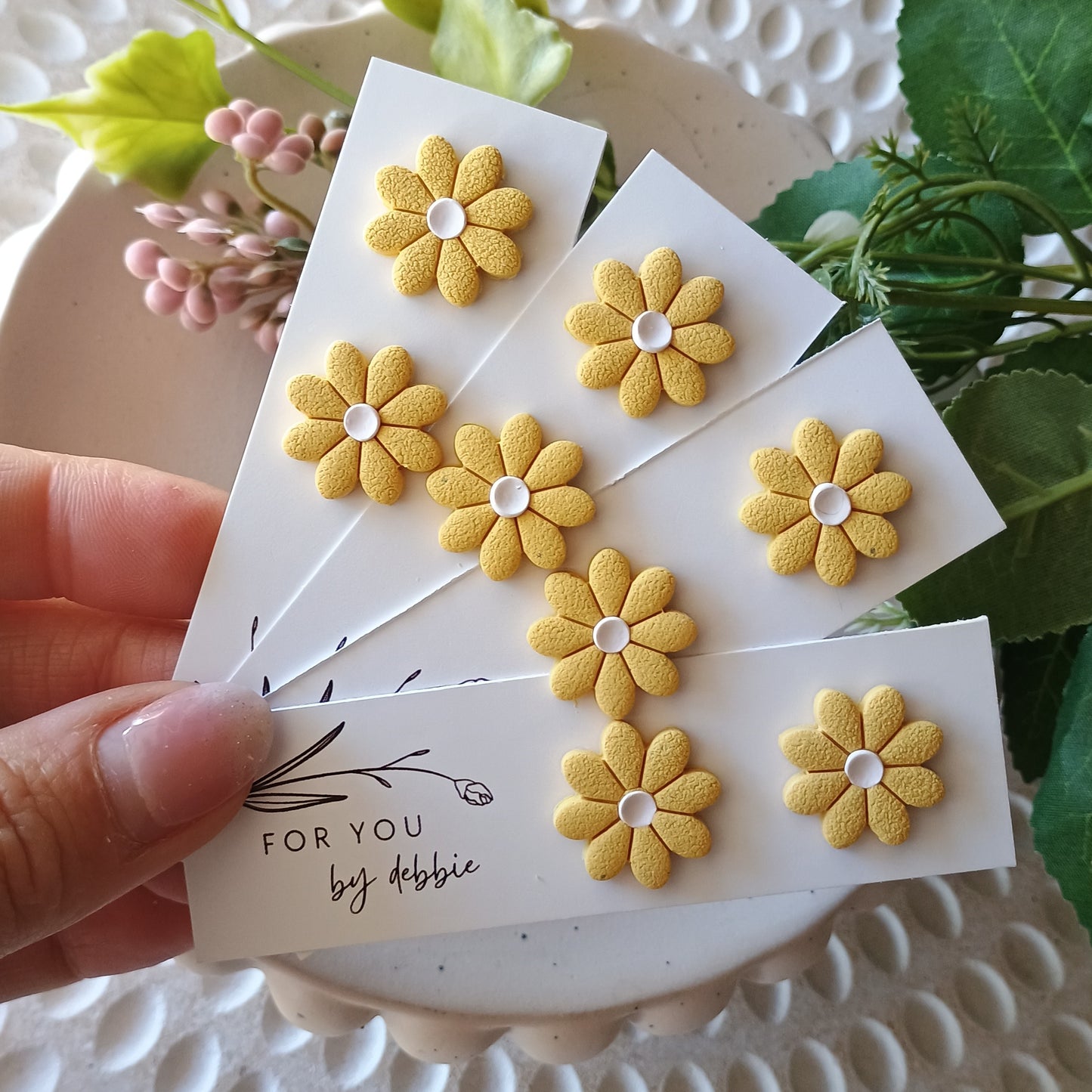 Flora studs - yellow