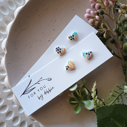 Mini heart studs - colourful leopard