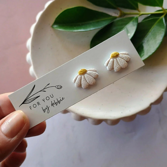 Daisy stud earrings