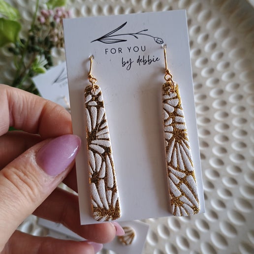 Sale Margy dangles-white and gold