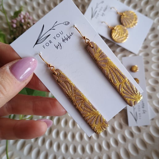 Sale Margy dangles-tan and gold