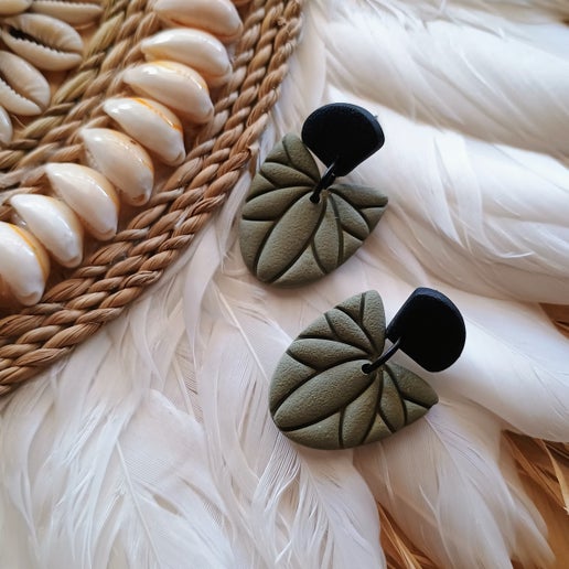 Karli dangles- khaki and black