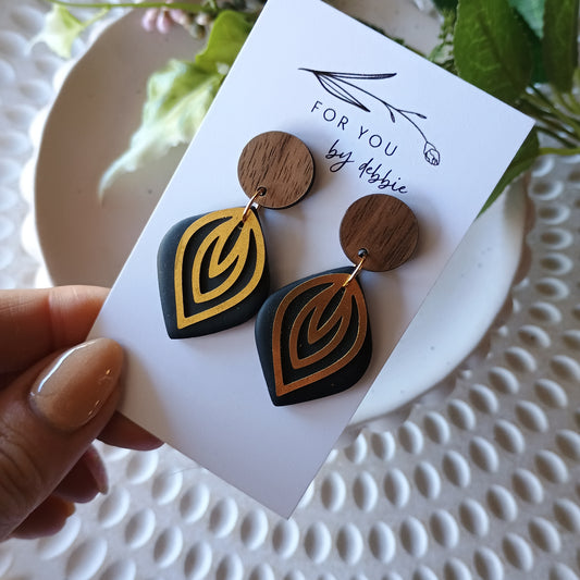 Diana dangles - black and wood