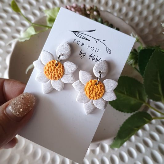 Daisy drop dangles- white