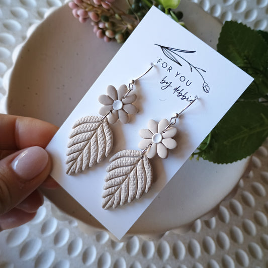 Fleur dangle- beige and white