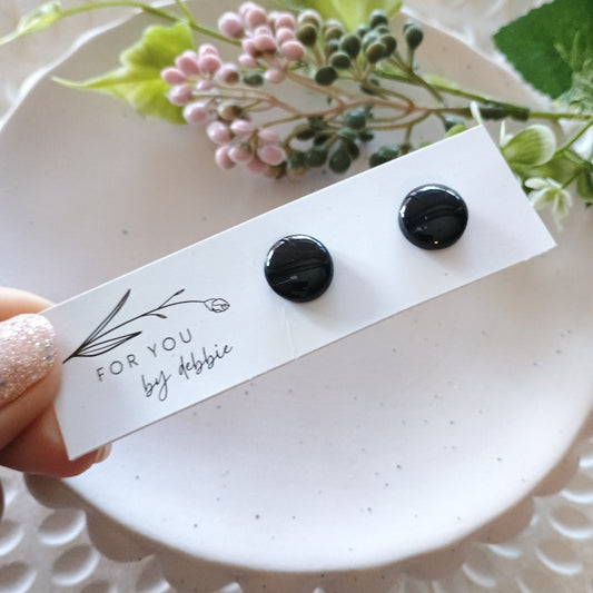 Medium studs - black resin