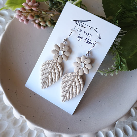 Fleur dangle- beige and white
