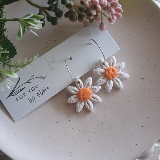 Hoop dangles- Daisy
