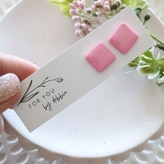 Square studs - pink resin