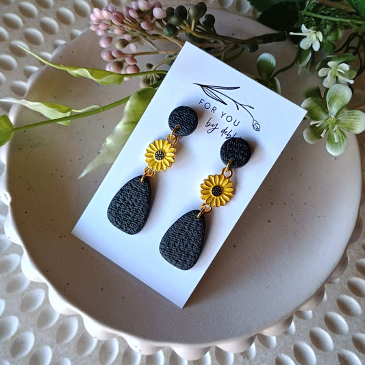 Lizzy dangles -black and gold sunflower