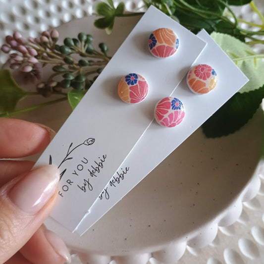Medium studs - flowers