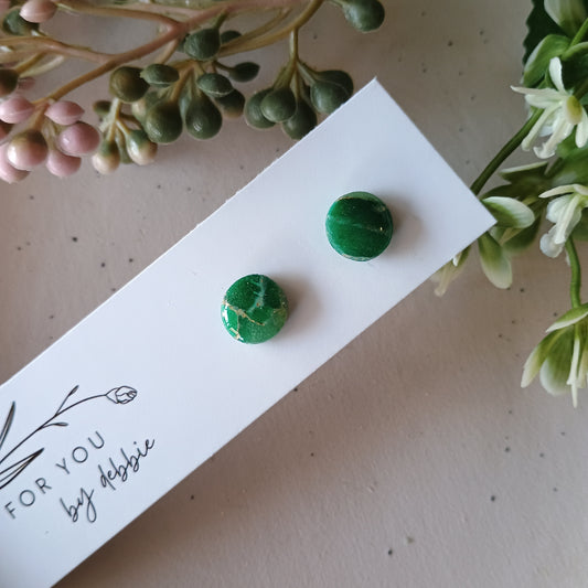 Mini circle studs - emerald green