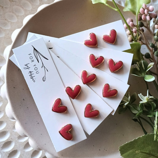 Gold Heart studs - Shiraz resin