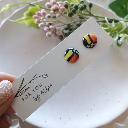 Medium studs - butterfly resin