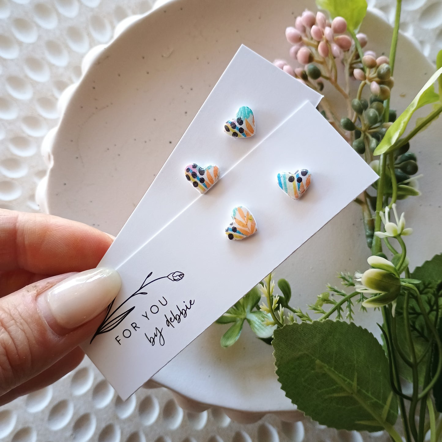 Mini heart studs - colourful leopard