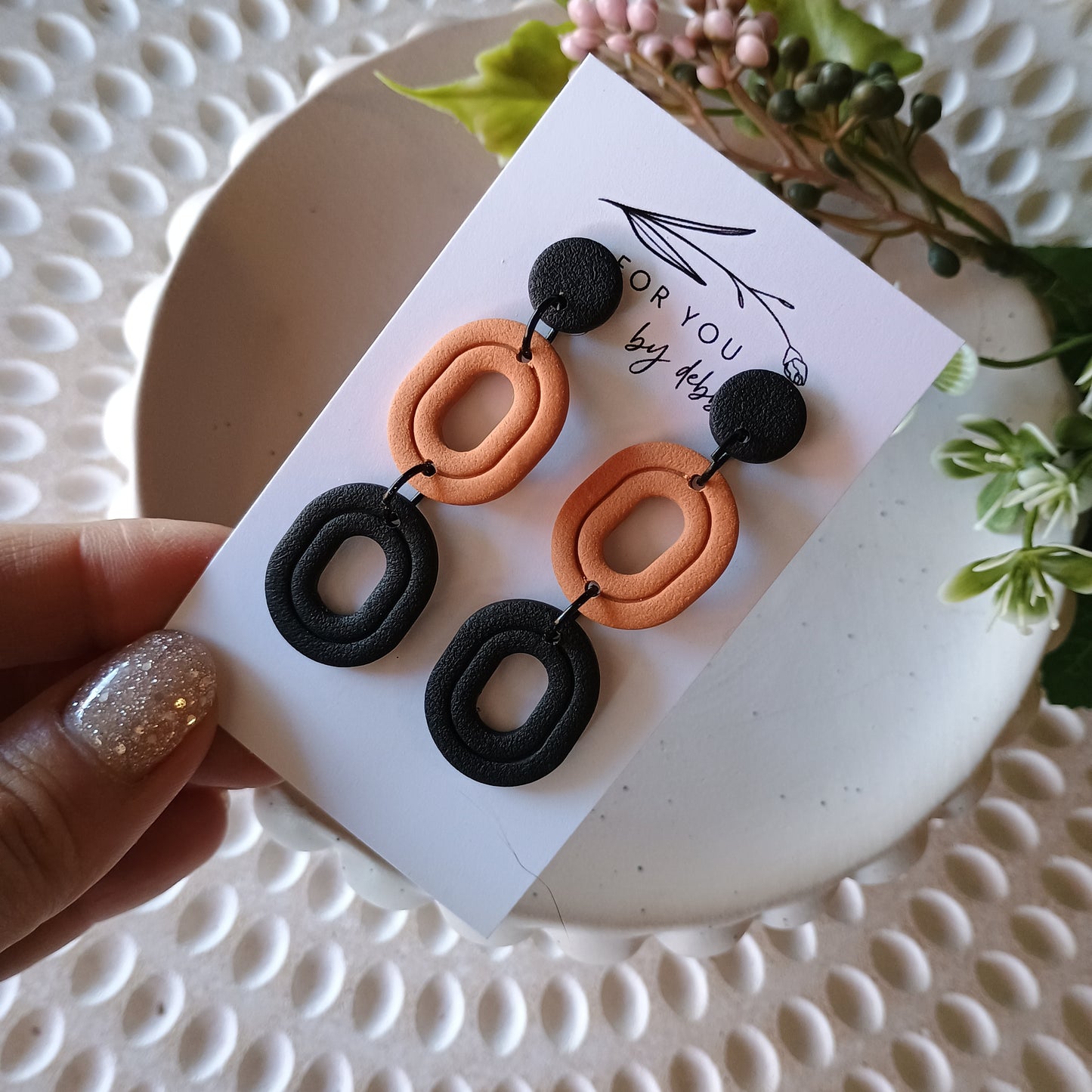 Ronnie dangles- Tan and black
