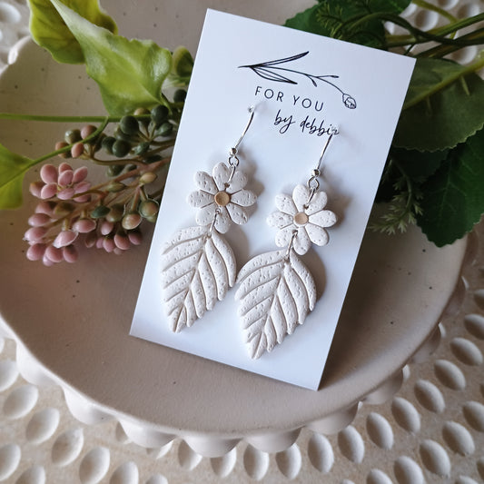 Fleur dangle- cream