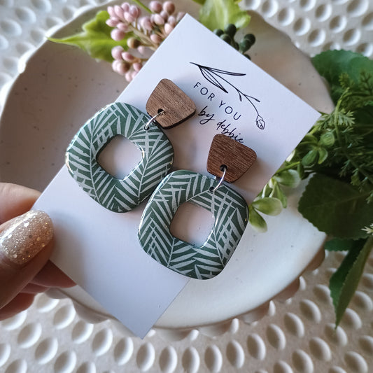 Tanya dangle-green fern, resin and wood