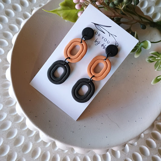 Ronnie dangles- Tan and black